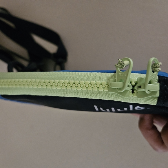 lululemon Easy Access Crossbody Bag - Picture 4 of 8